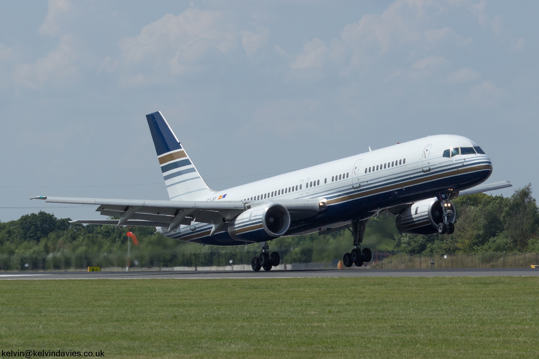 Privilege Style B757 EC-ISY
