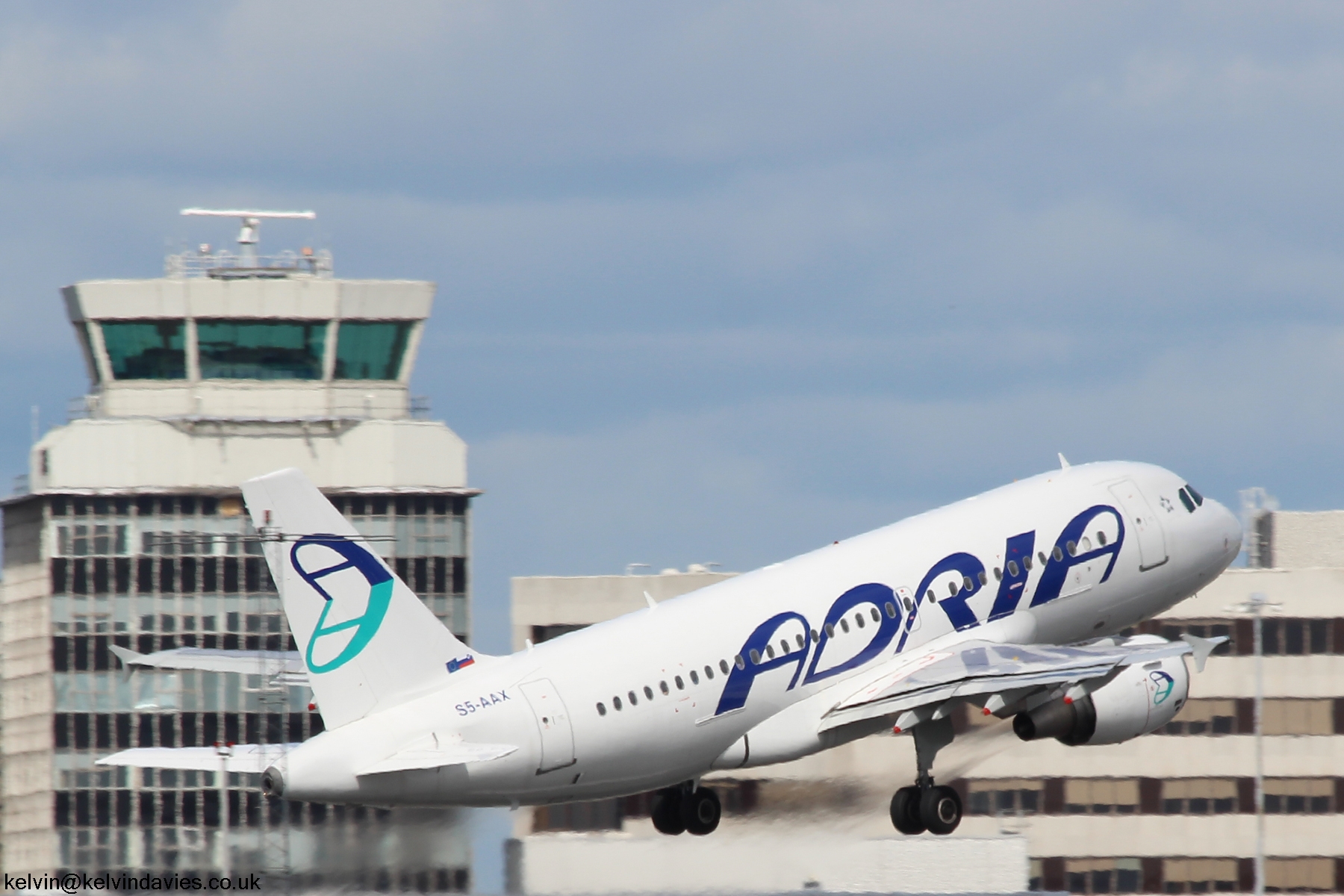 Adria Airways A319 S5-AAX