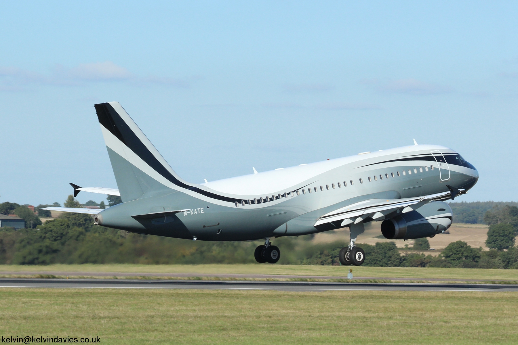 A319 M-KATE