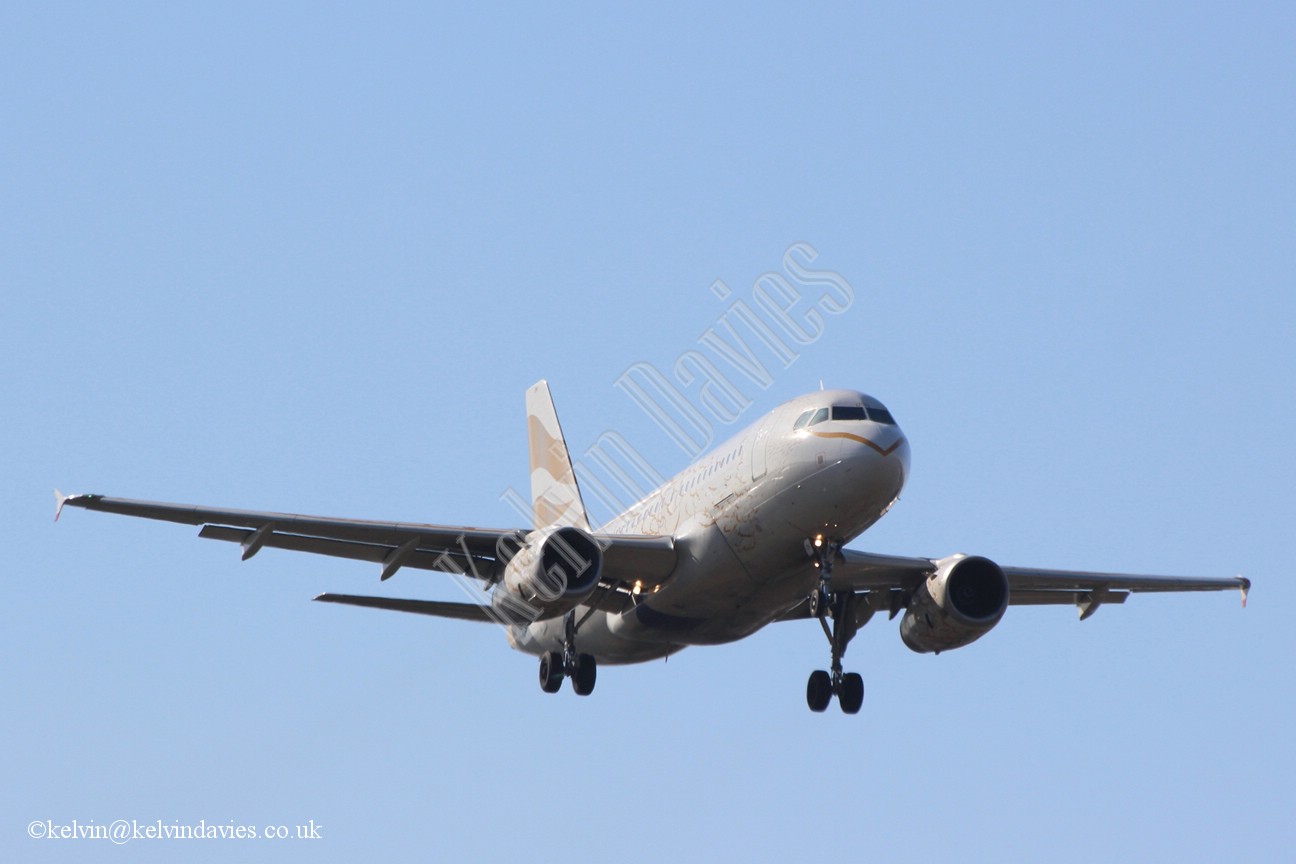 British Airways A319 G-EUOH