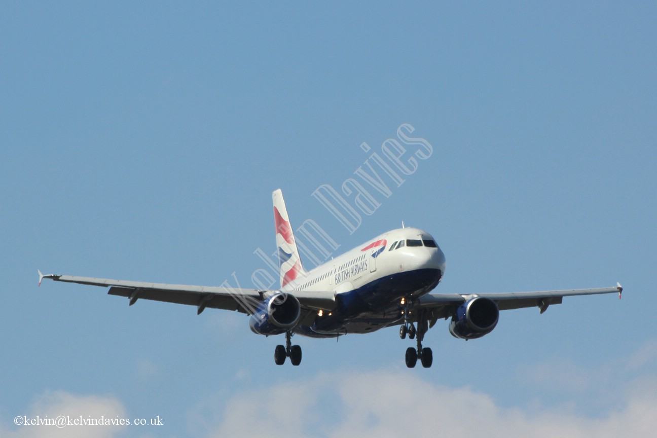 British Airways A319 G-EUPX