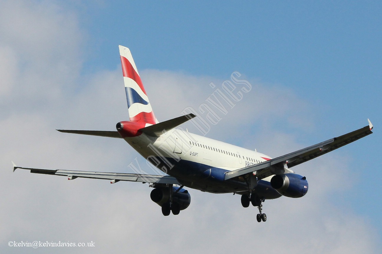 British Airways A319 G-EUPT