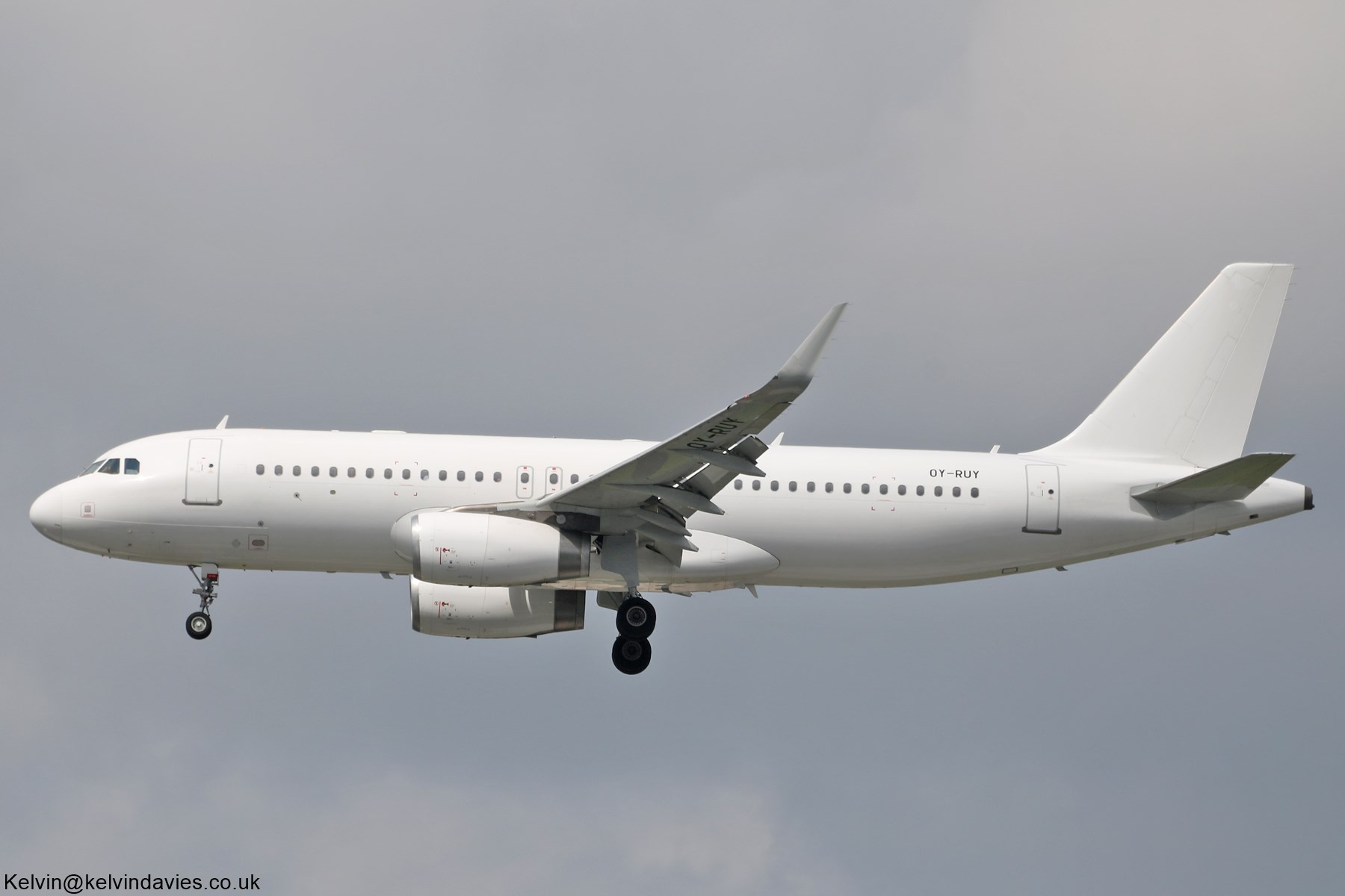 British Airways A320 OY-RUY