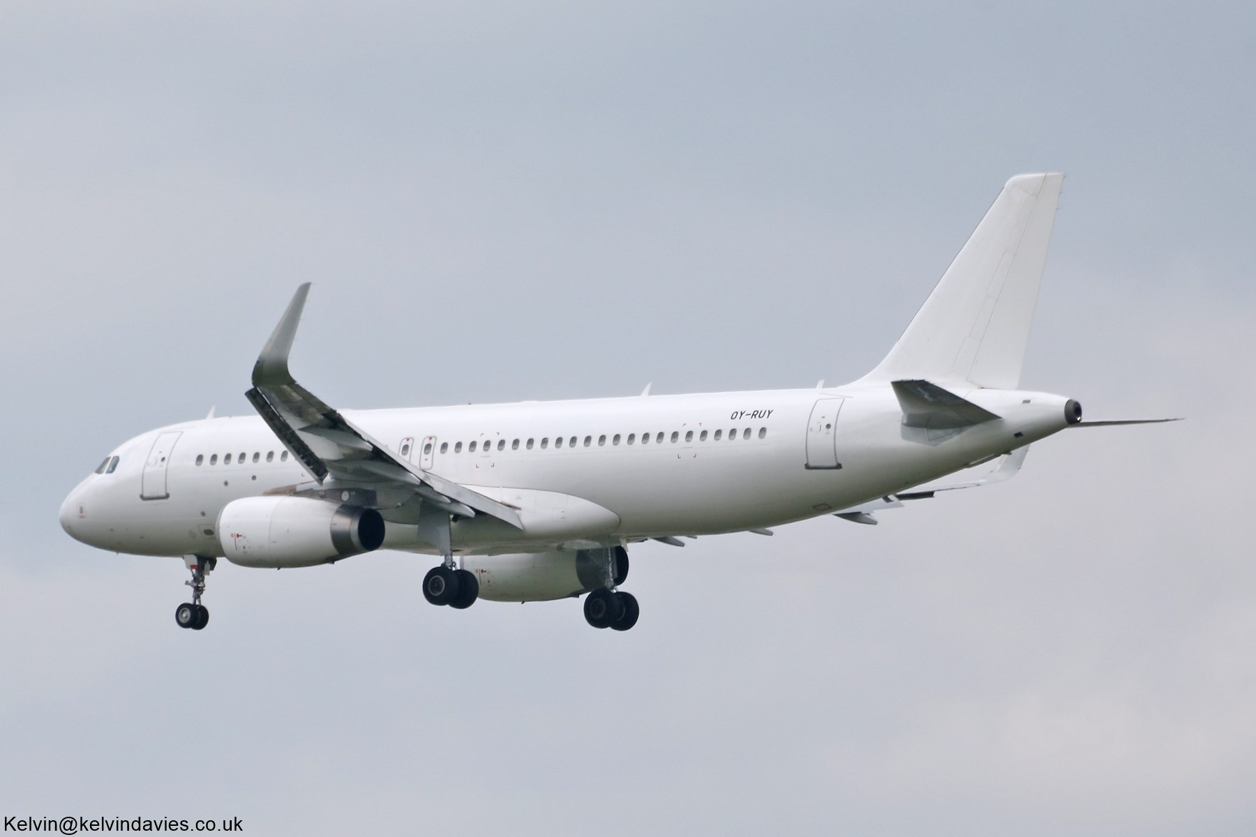 British Airways A320 OY-RUY
