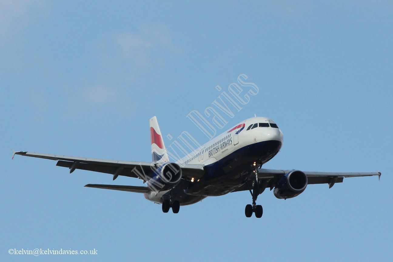 British Airways A320 G-EUYN