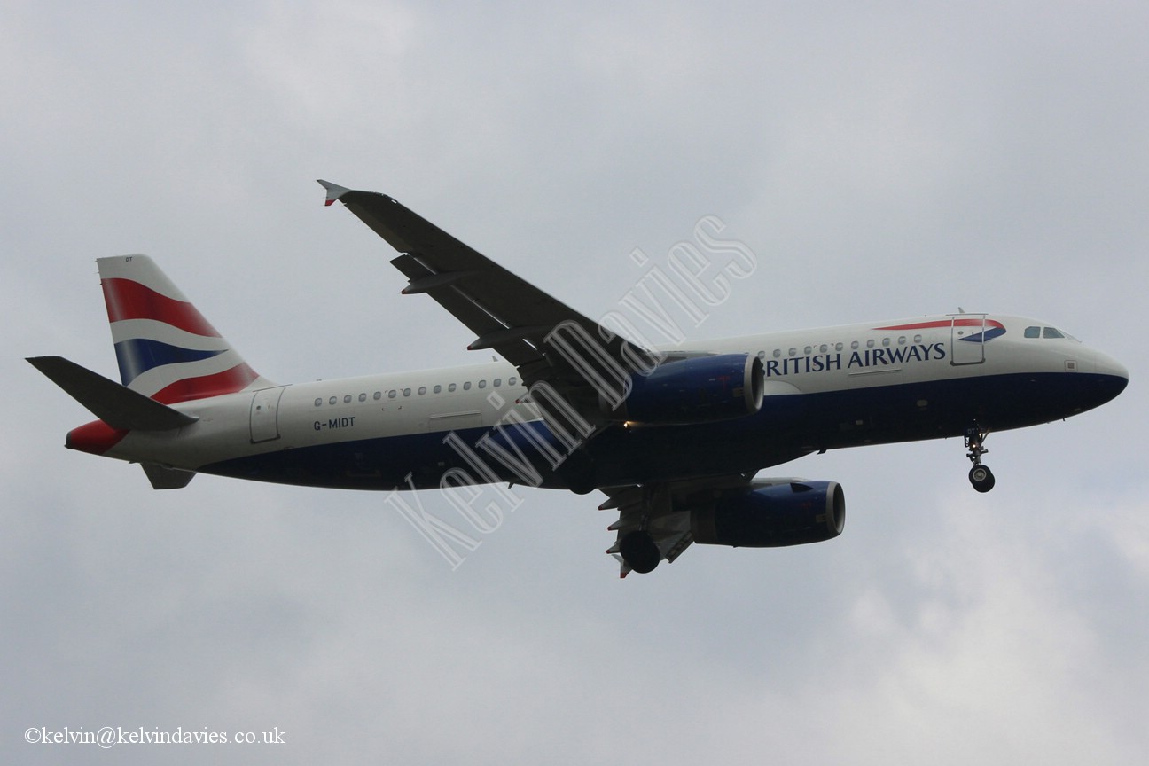 British Airways A320 G-MIDT