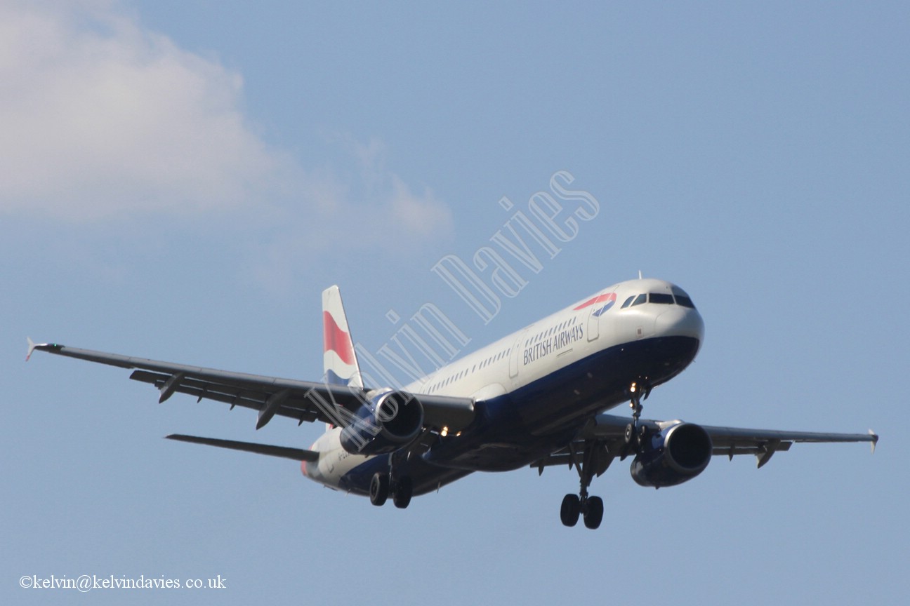 British Airways A321 G-EUXI