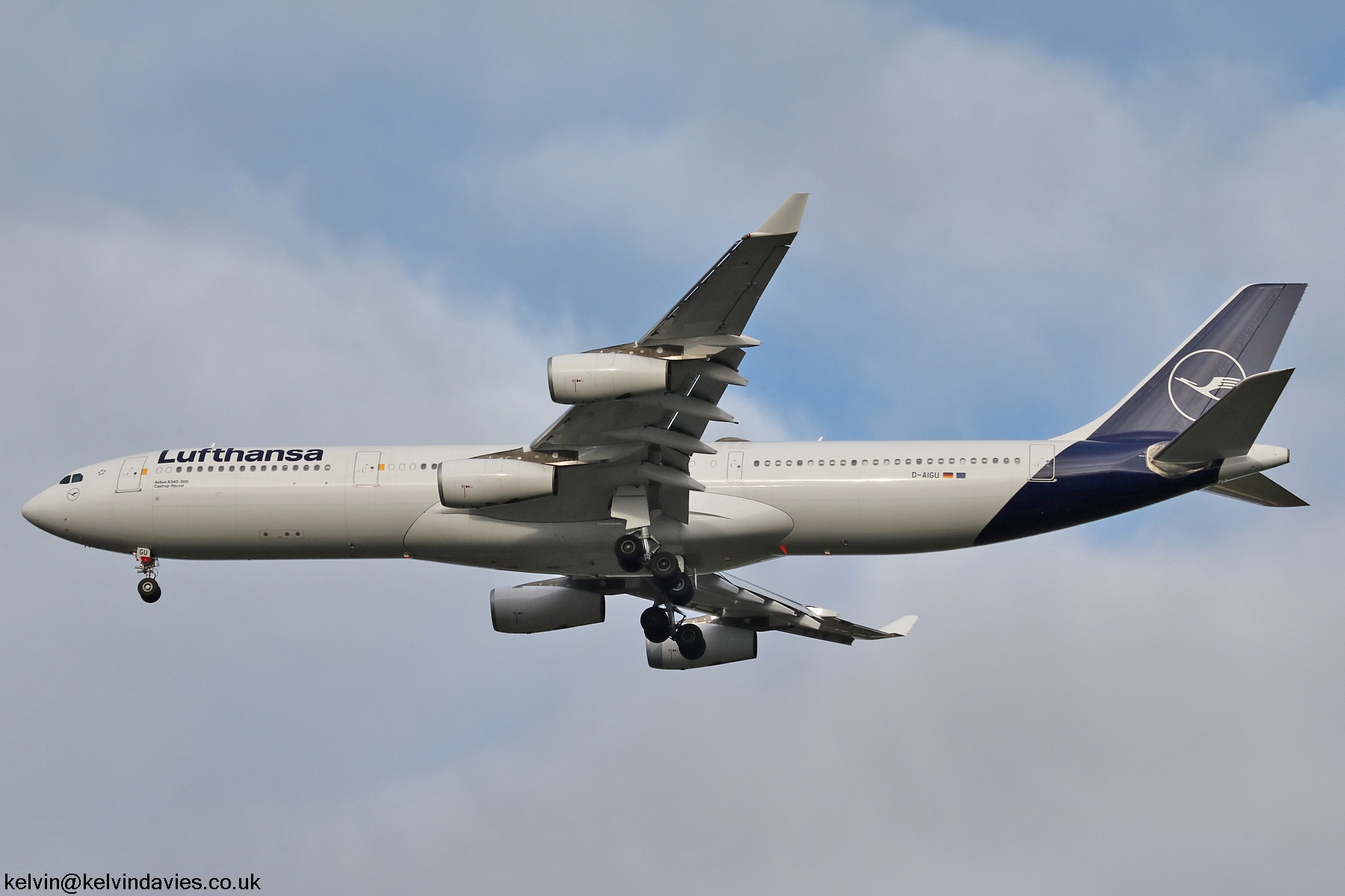 Lufthansa A340 D-AIGU