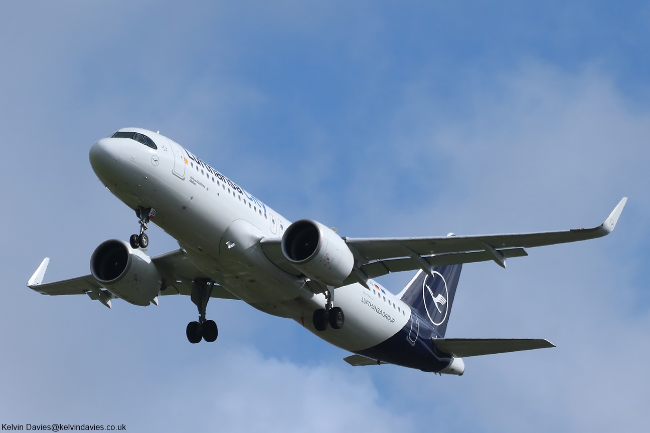 Lufthansa City A320NEO D-AIJQ