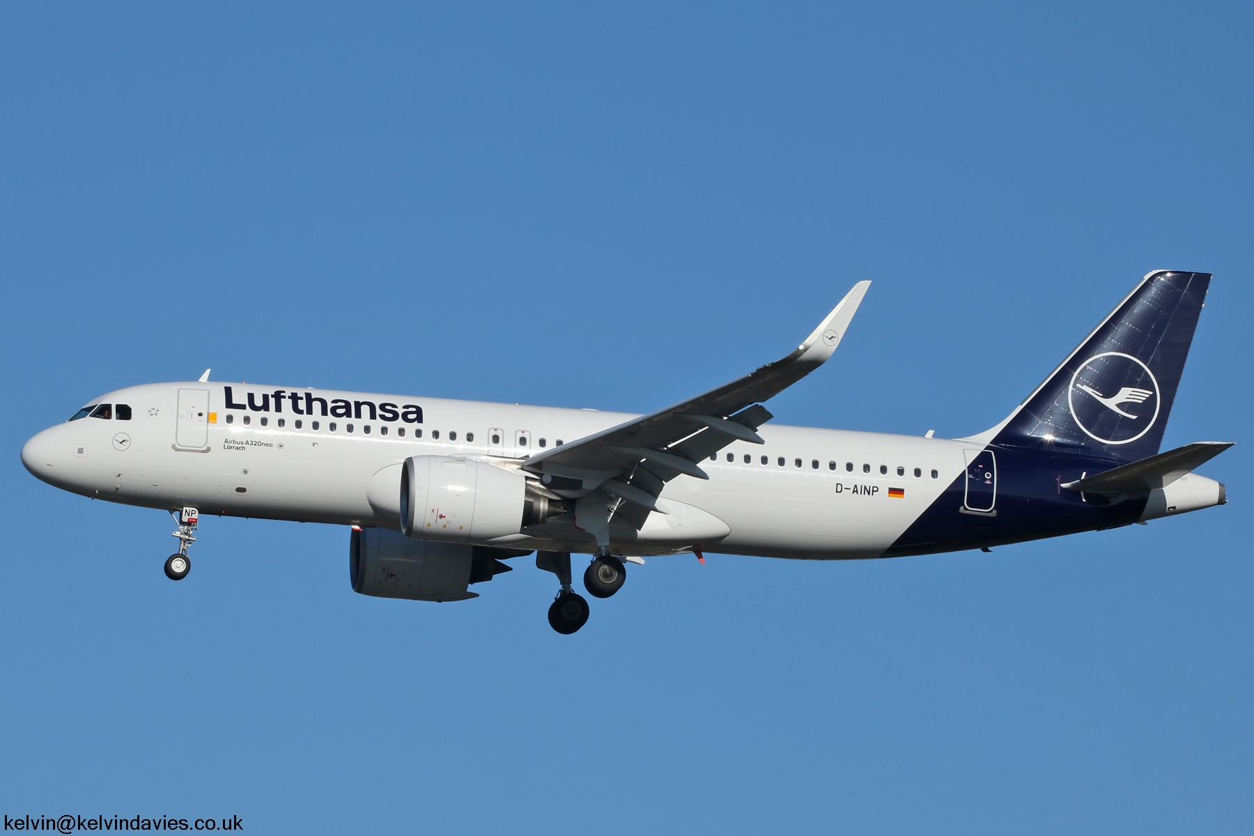 Lufthansa A320 D-AINP
