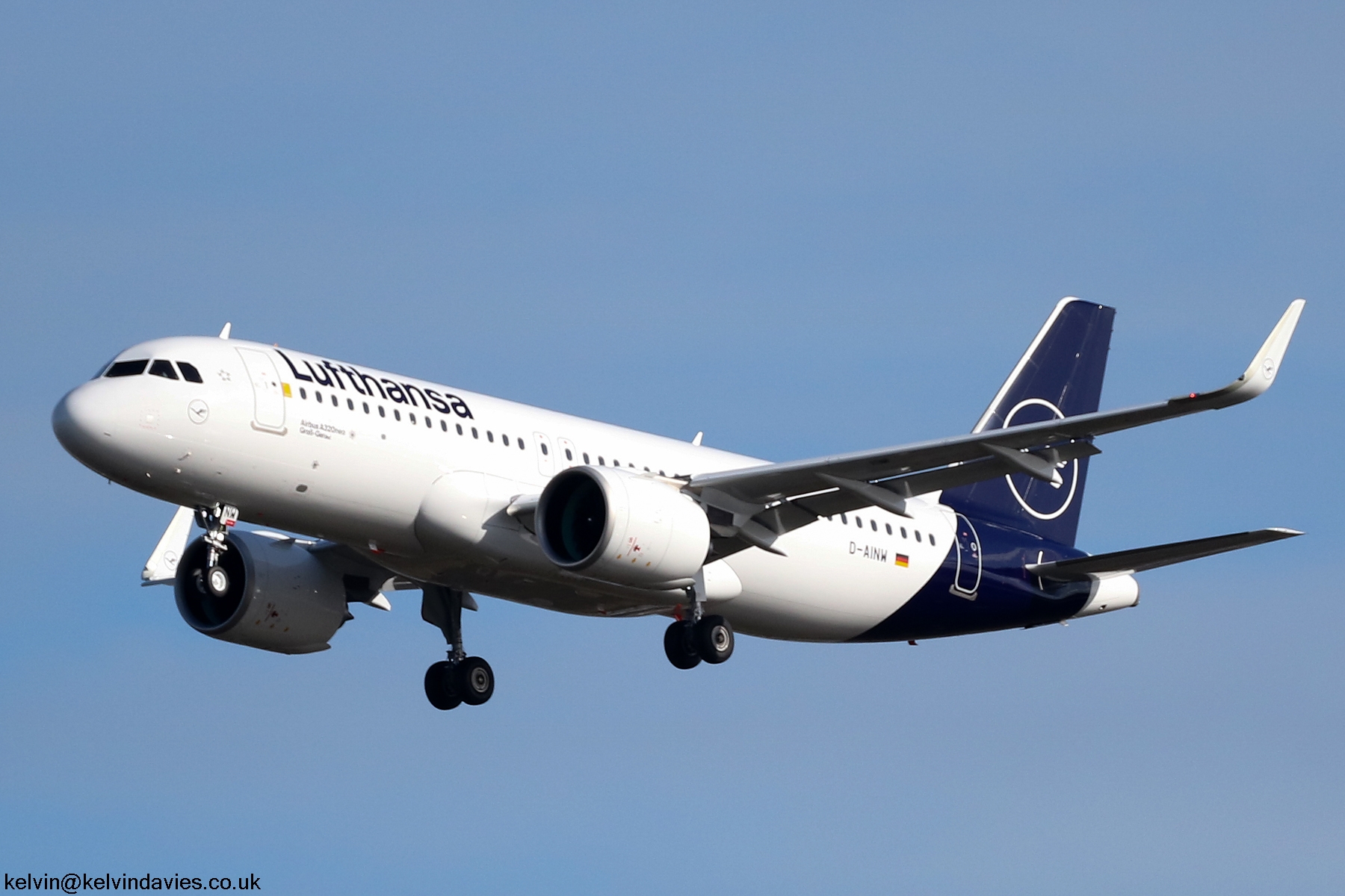Lufthansa A320 D-AINW