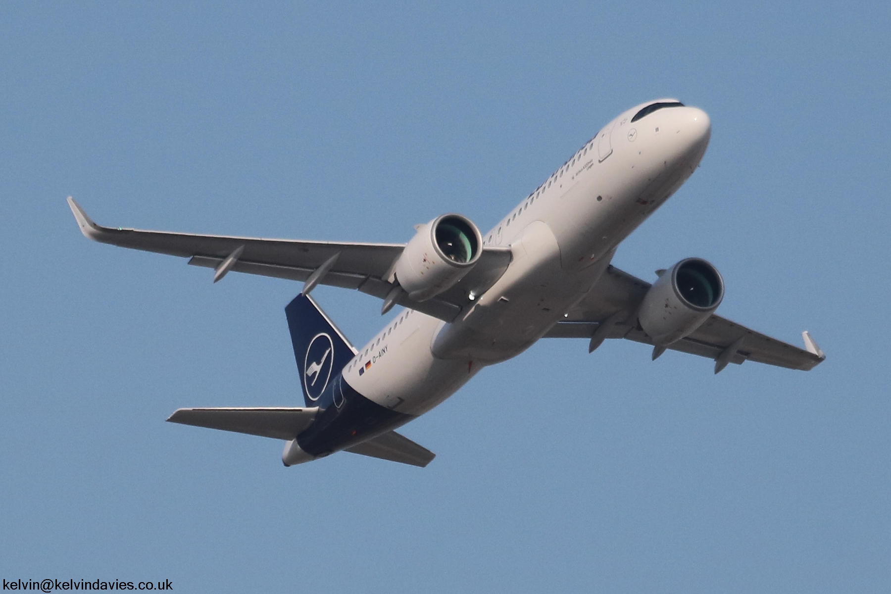 Lufthansa A320 NEO D-AINY
