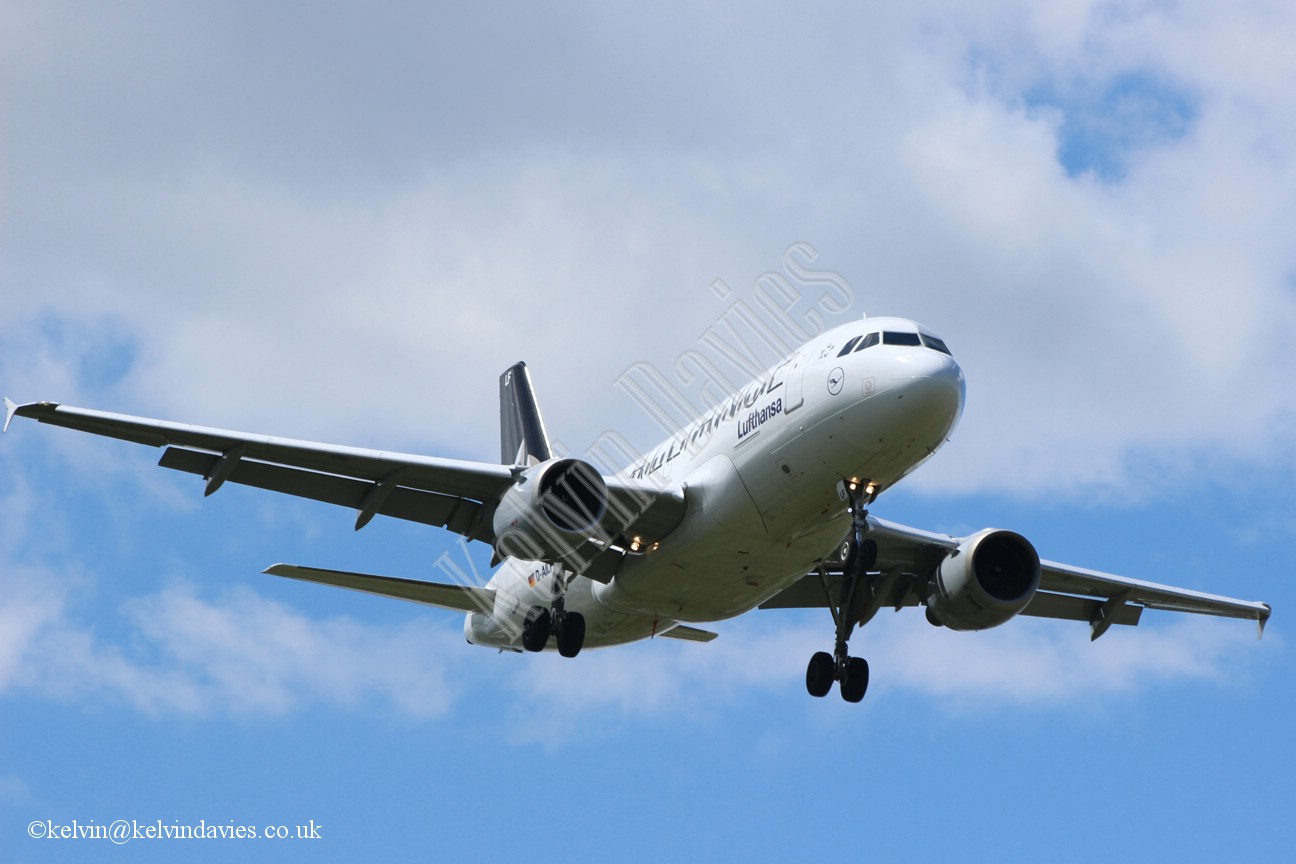 Lufthansa A319 D-AILF