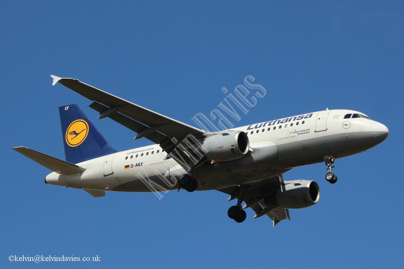Lufthansa A319 D-AILY