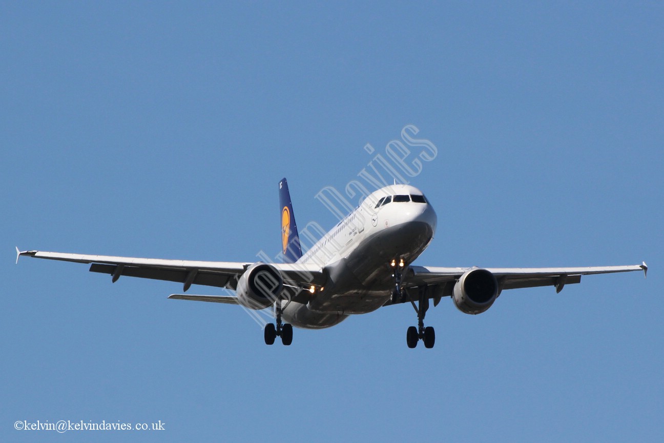 Lufthansa A320 D-AIQC