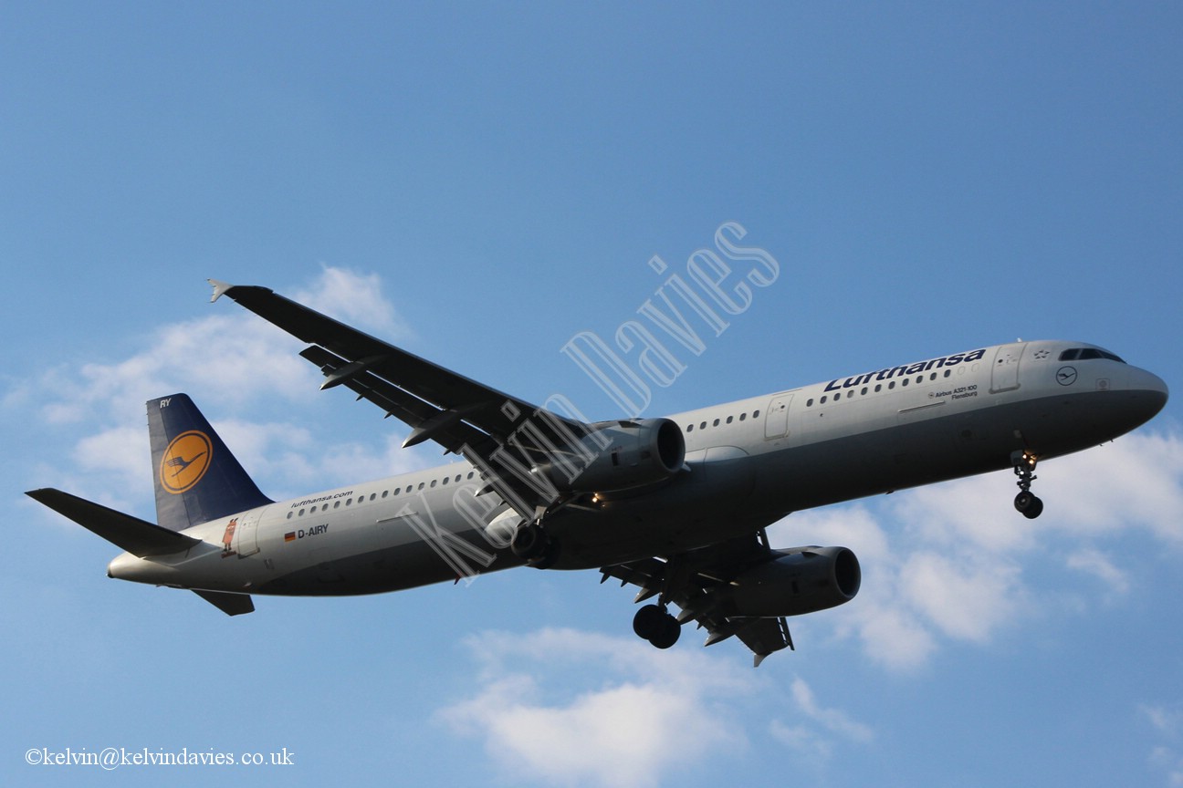 Lufthansa A321 D-AIRY