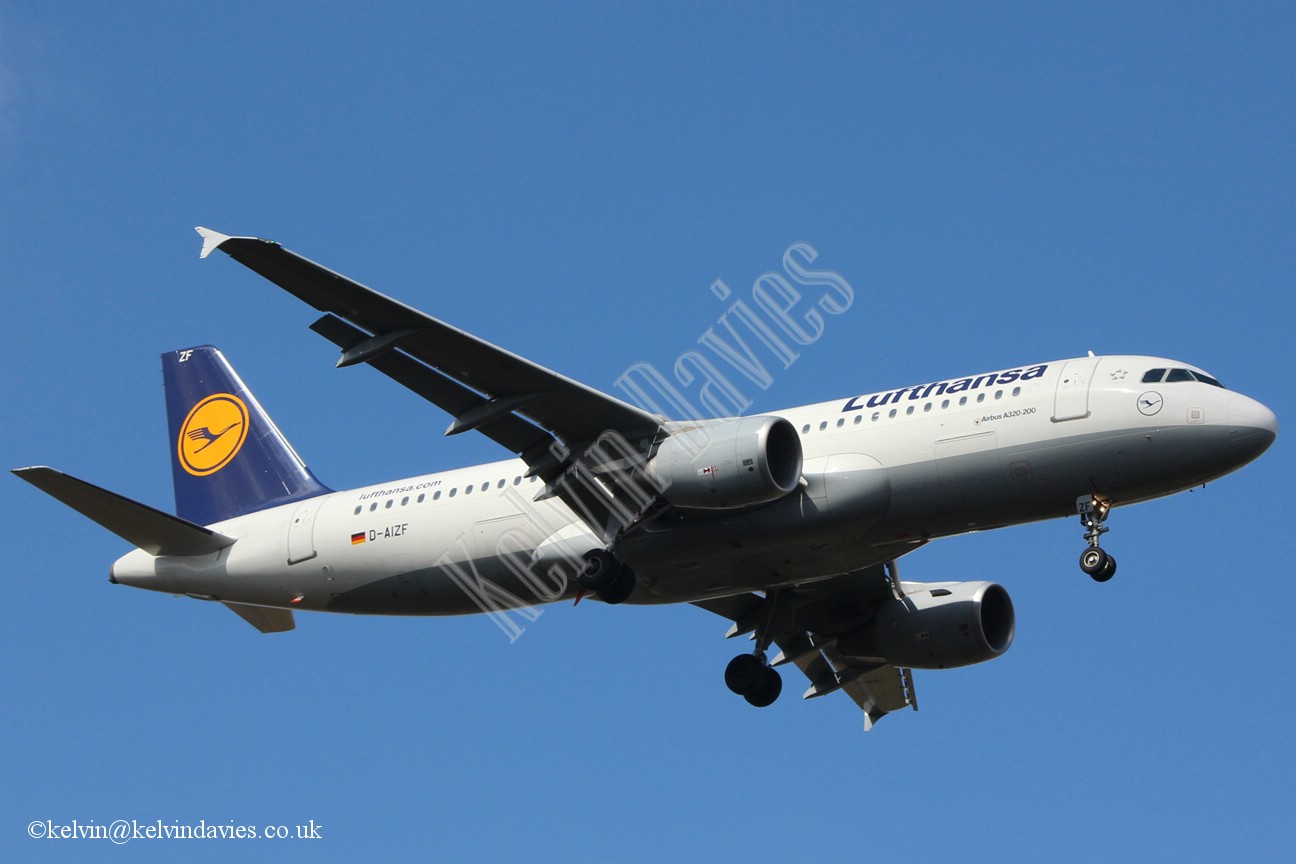 Lufthansa A320 D-AIZF