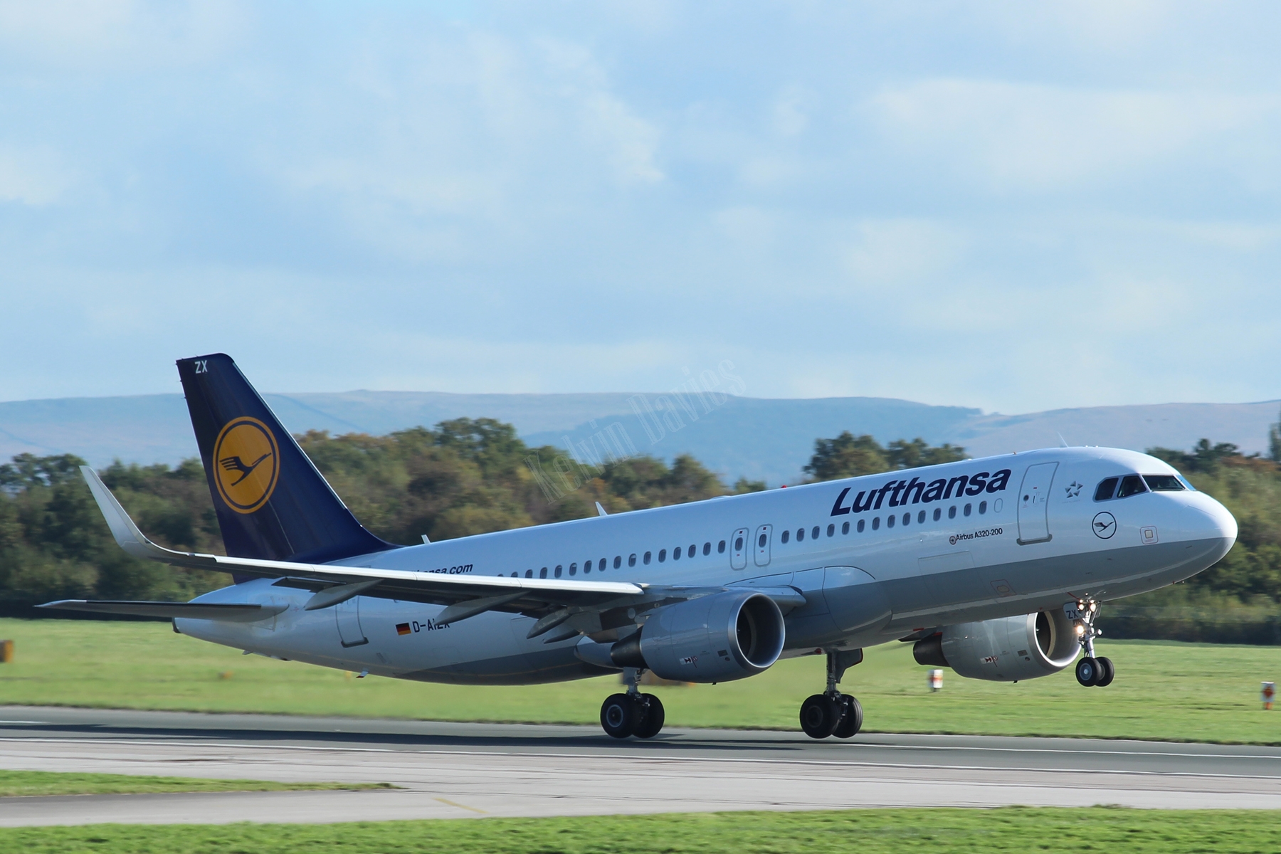 Lufthansa A320 D-AIZX