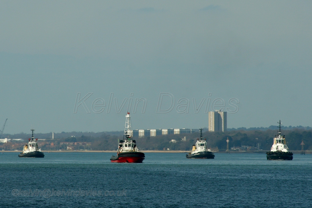 Tugs at Calshot