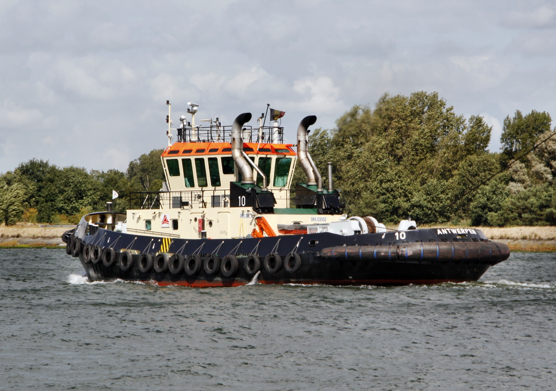 TUG 10