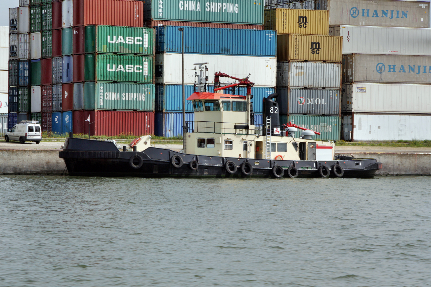 TUG 82