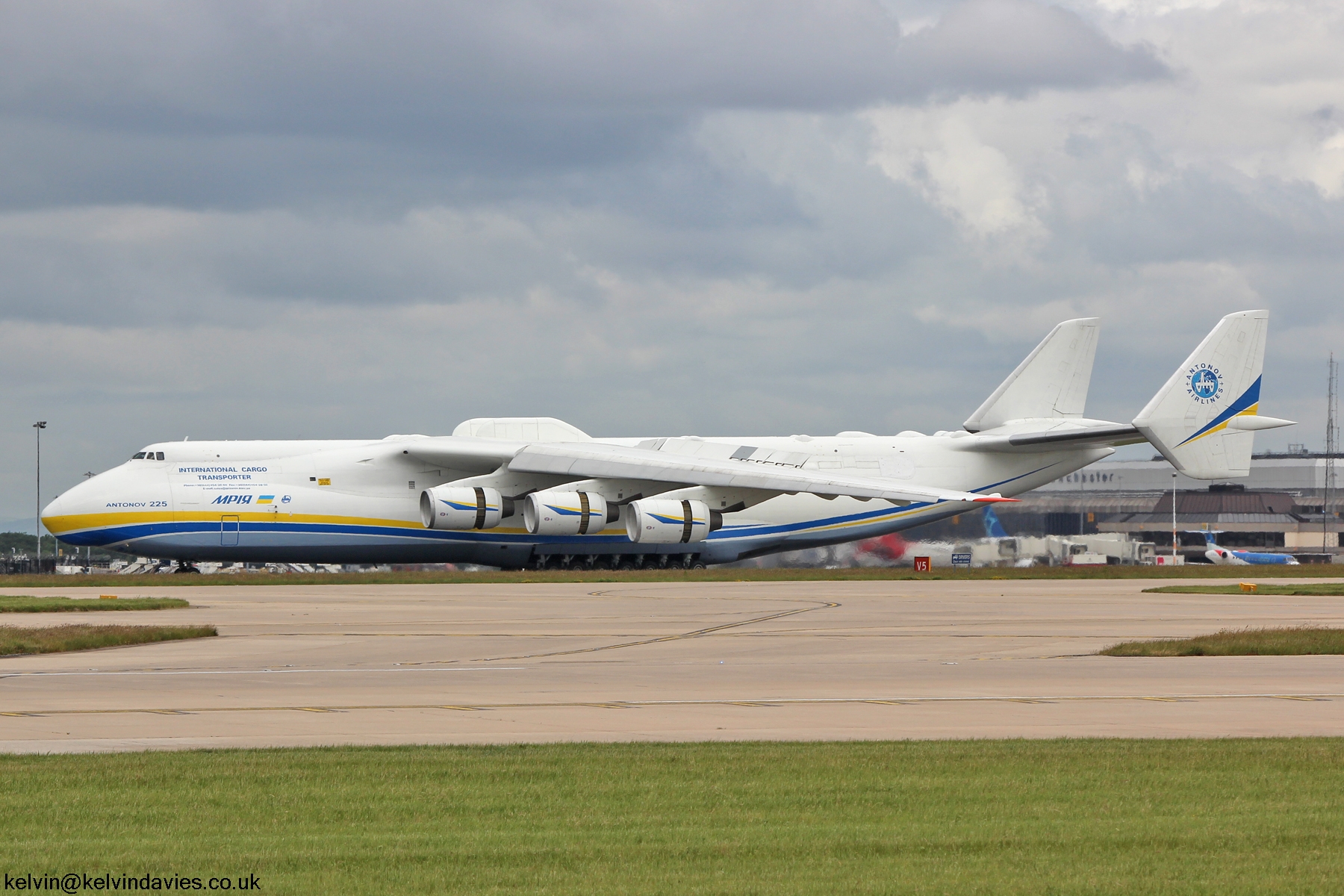 Antonov Airlines An-225 UR-82060