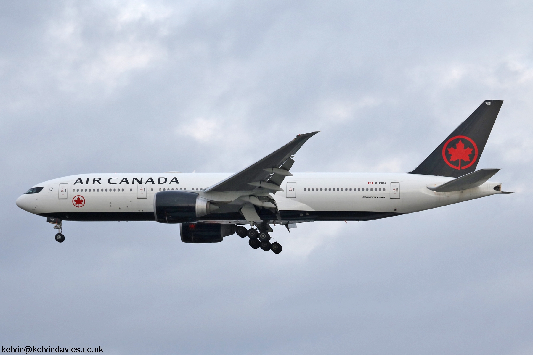 Air Canada 777 C-FIUJ