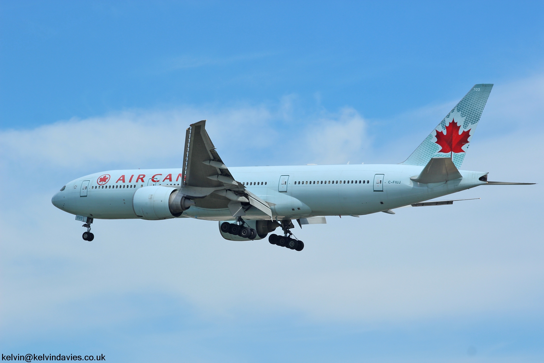 Air Canada 777 C-FIUJ