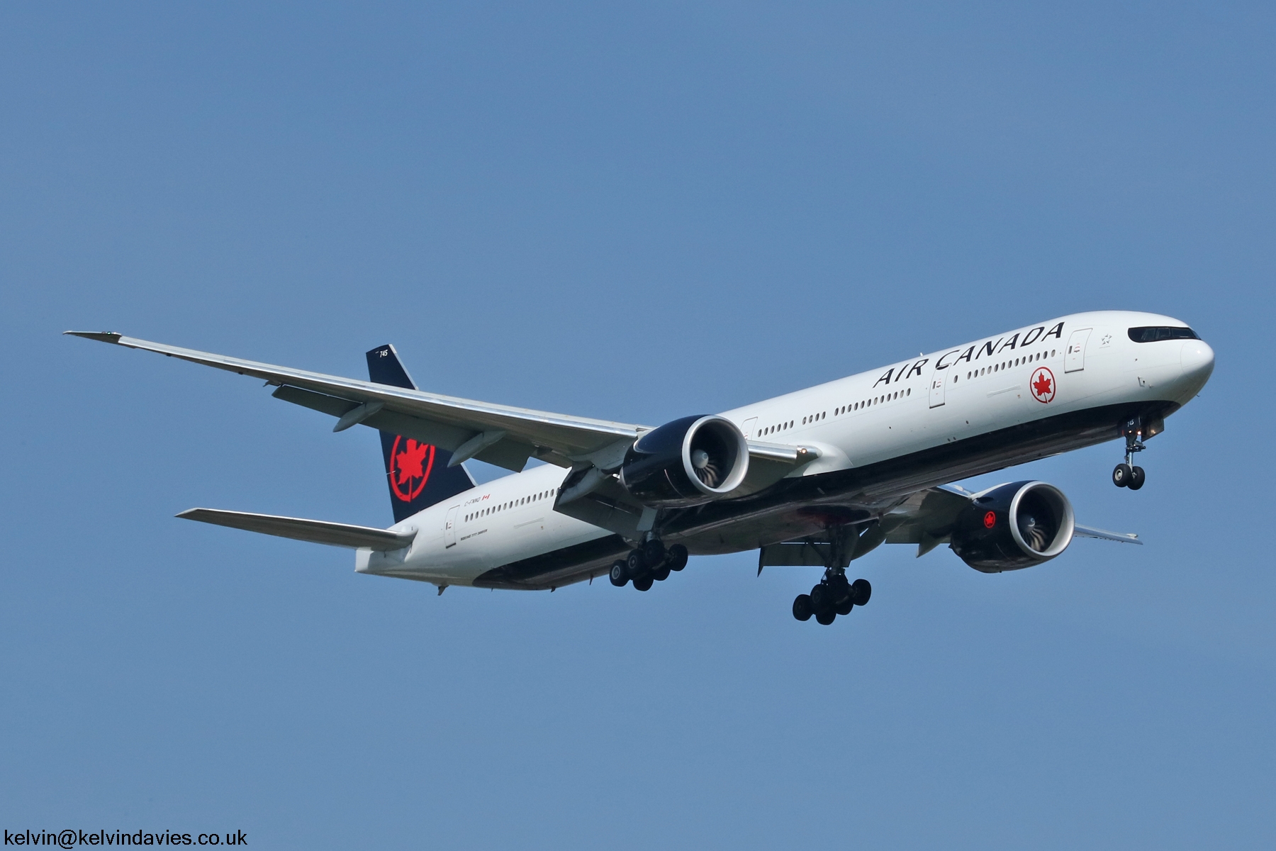 Air Canada 777  C-FNNQ