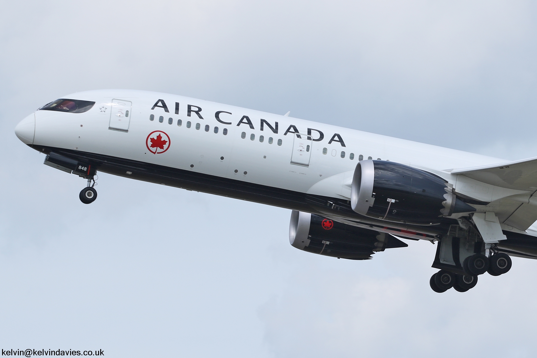 Air Canada 787 C-FRSR