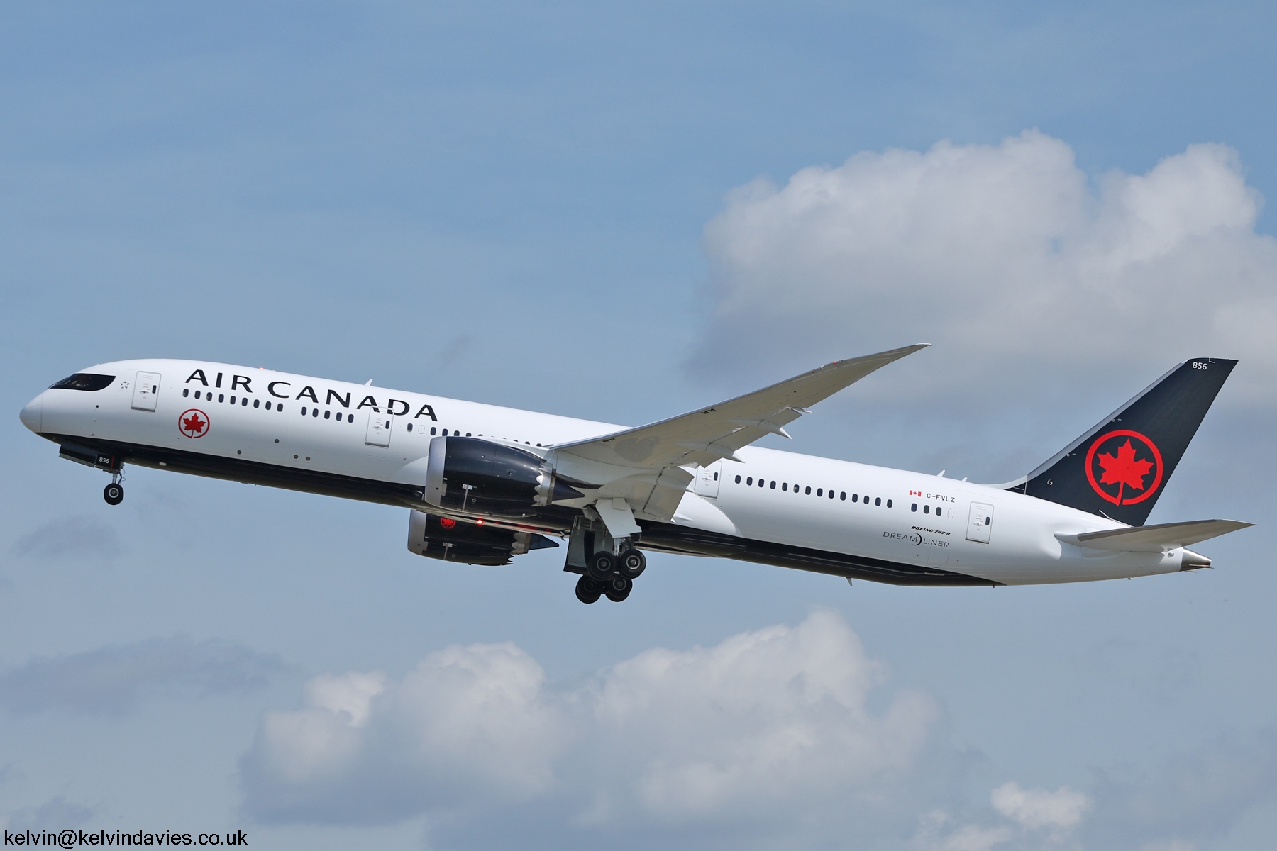 Air Canada 787 C-FVLZ