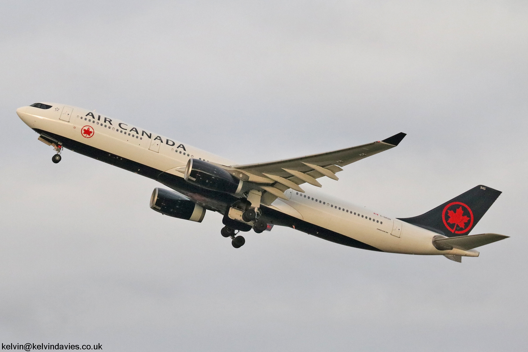 Air Canada A330 C-GKUH