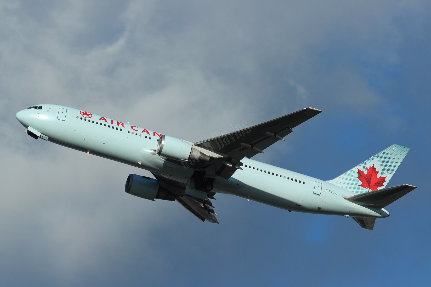 Air Canada 767 C-FTCA