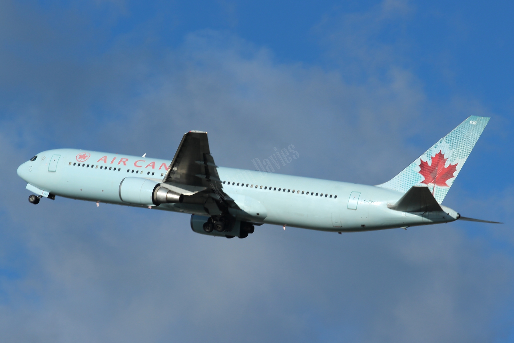 Air Canada 767 C-FXCA