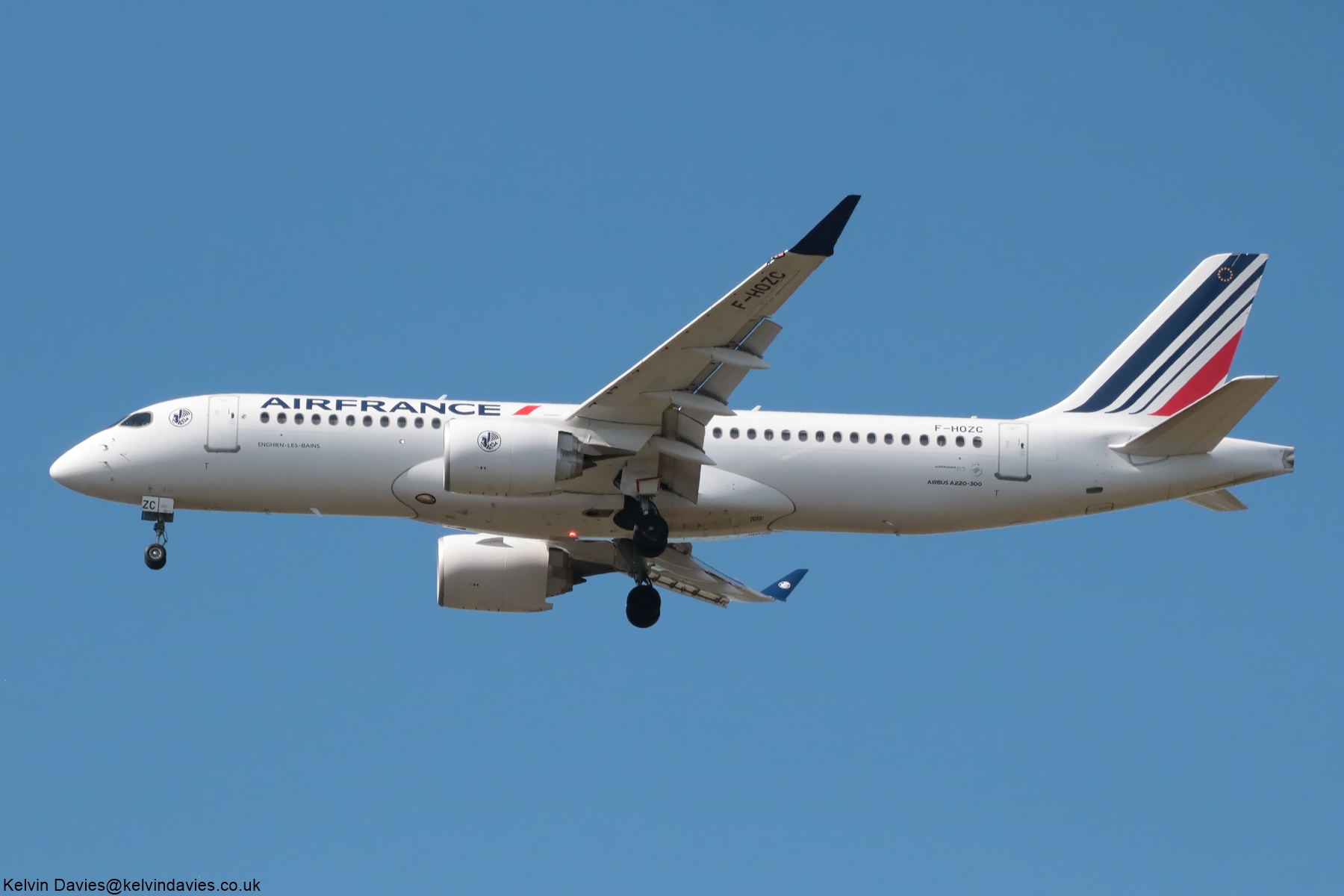 Air France A220 F-HOZC