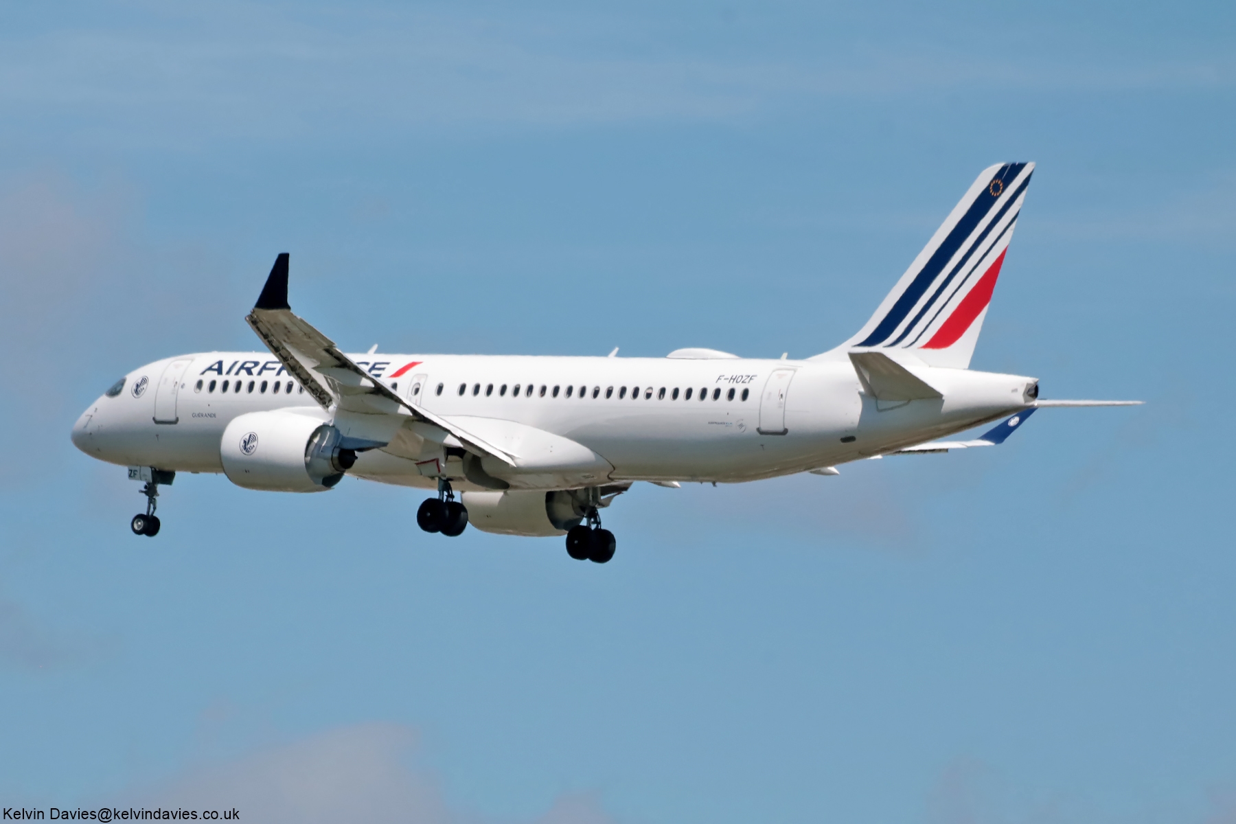 Air France A220 F-HOZF