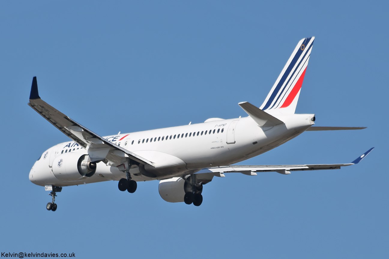 Air France A220 F-HPNP