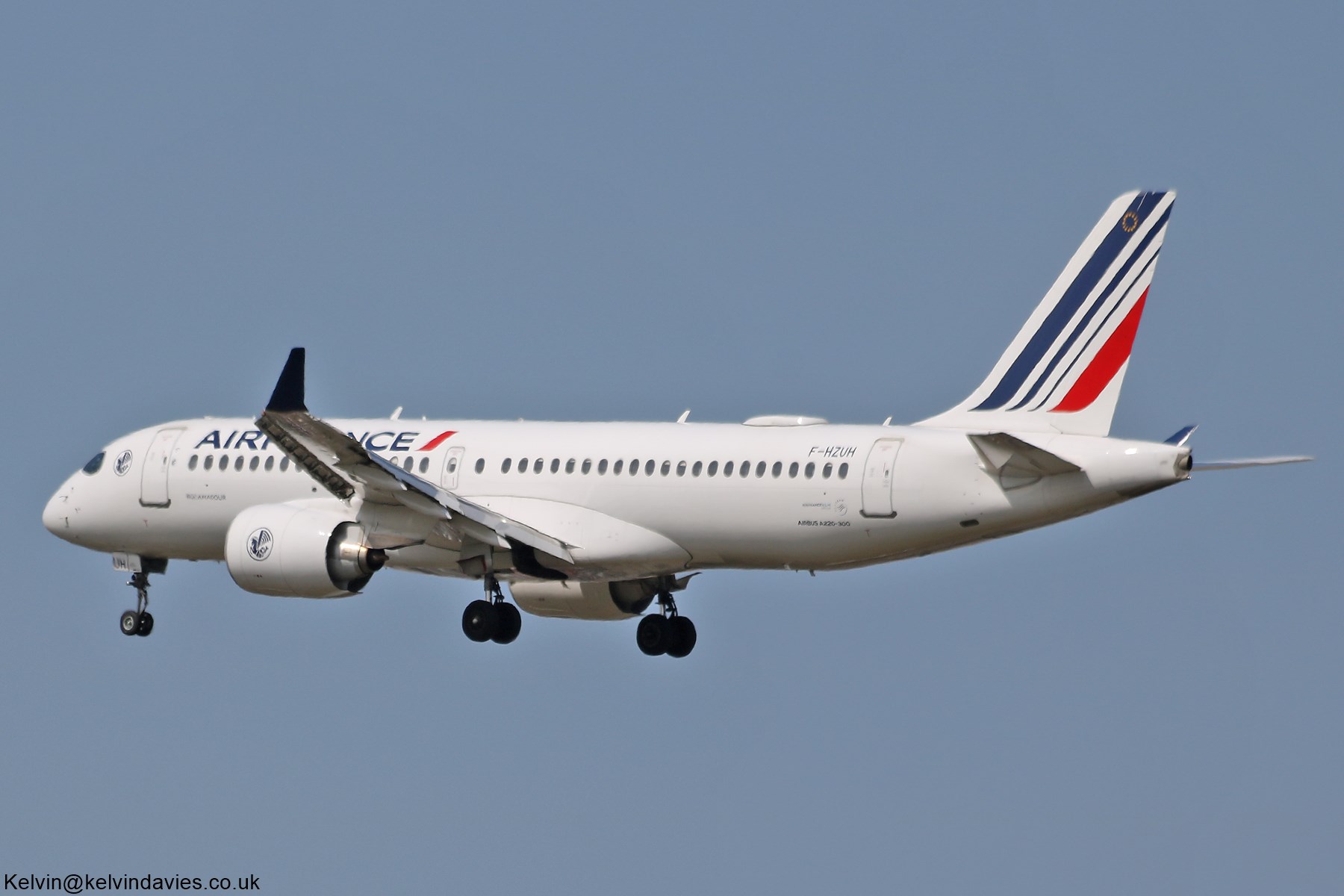 Air France A220 F-HZUZ