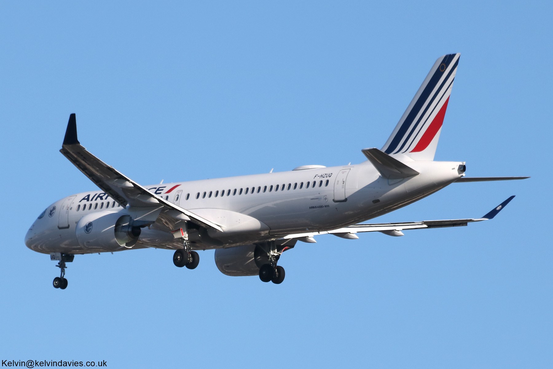 Air France A220 F-HZUQ