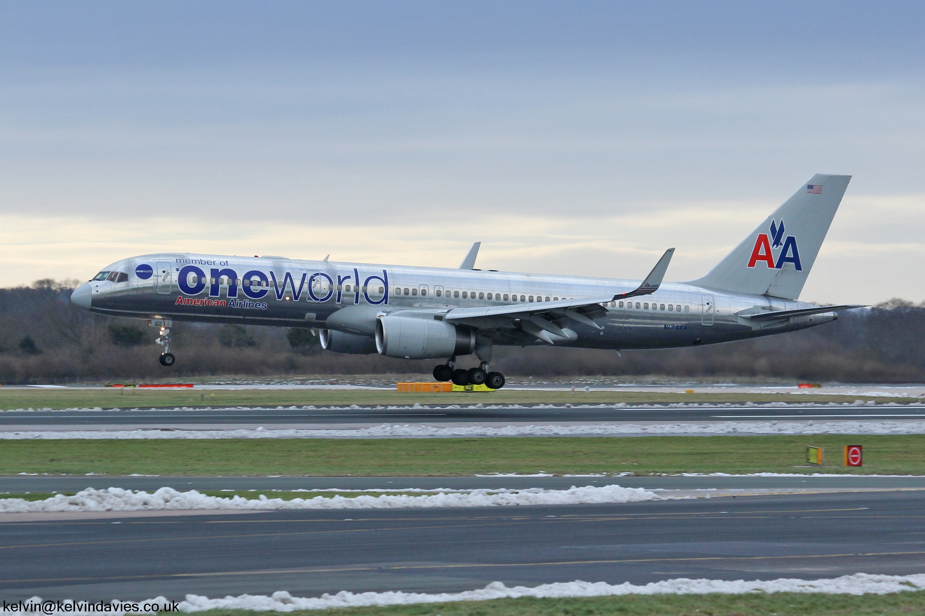 American Airlines 757 N174AA