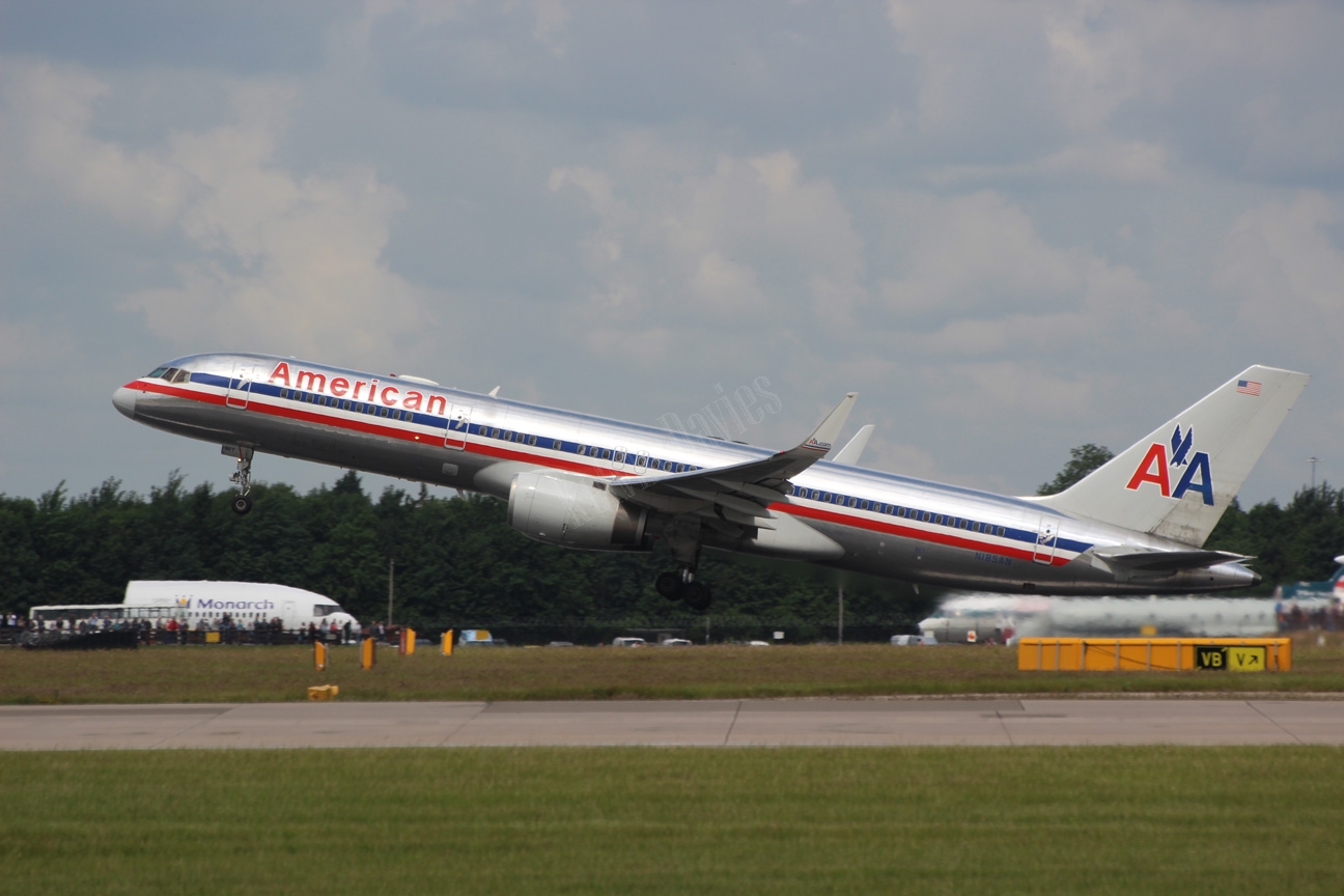 American Airlines 757 N185AN