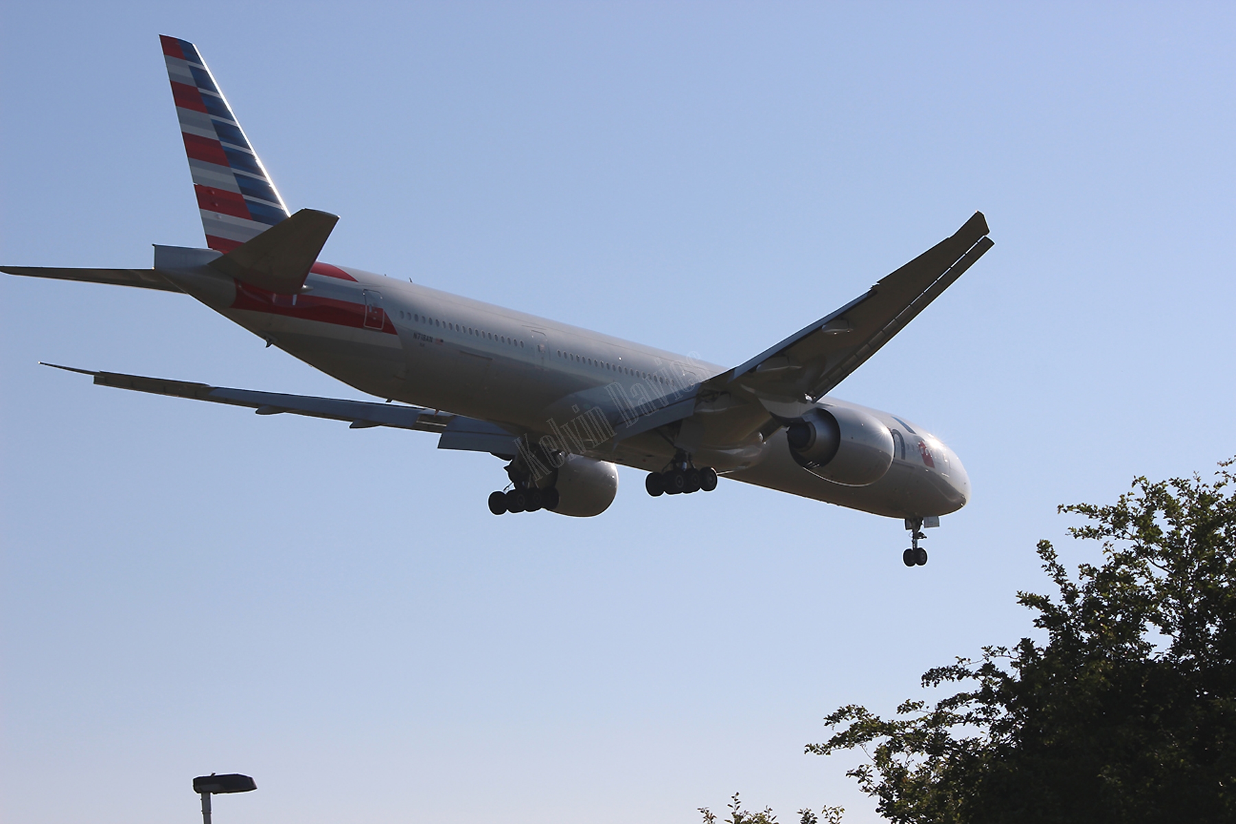 American Airlines 777 N718AN