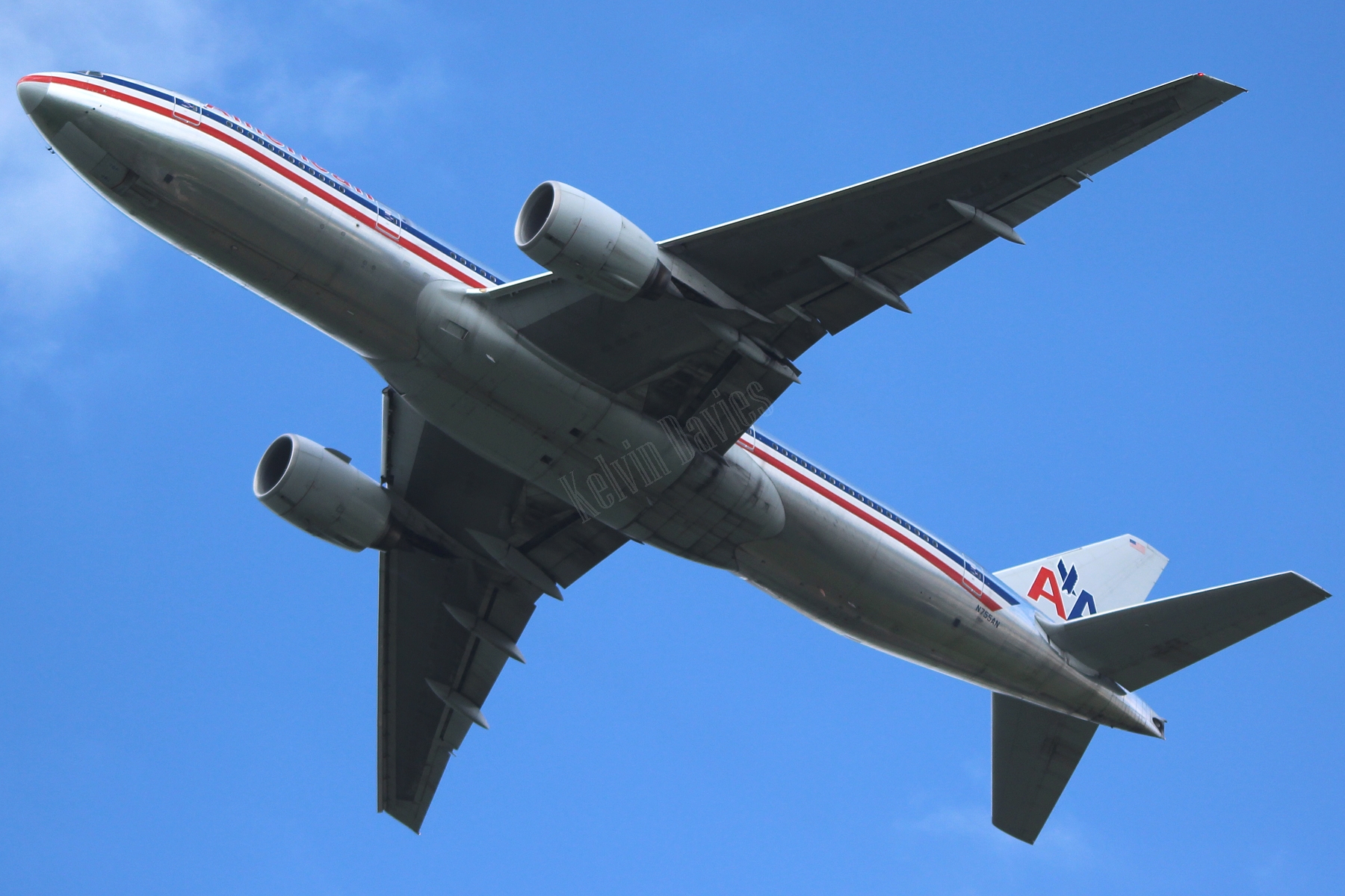 American Airlines B777 N755AN