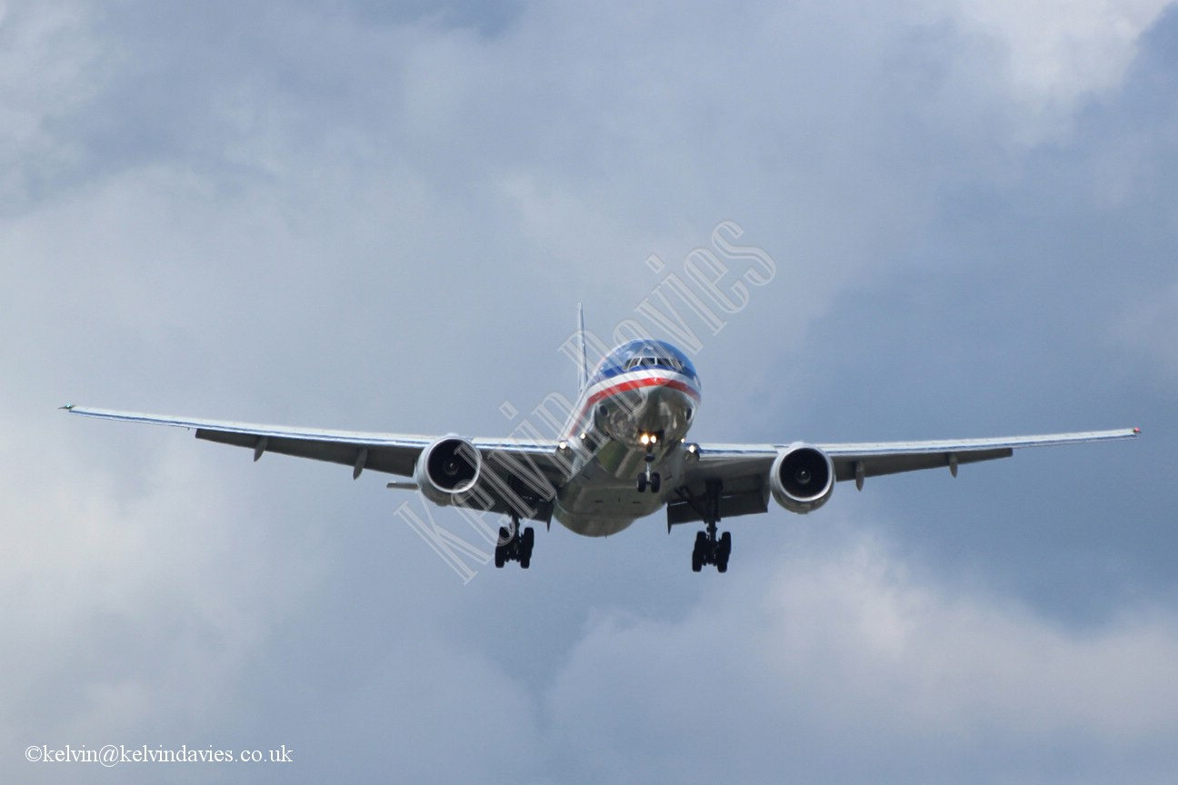 American Airlines 777 N772AN