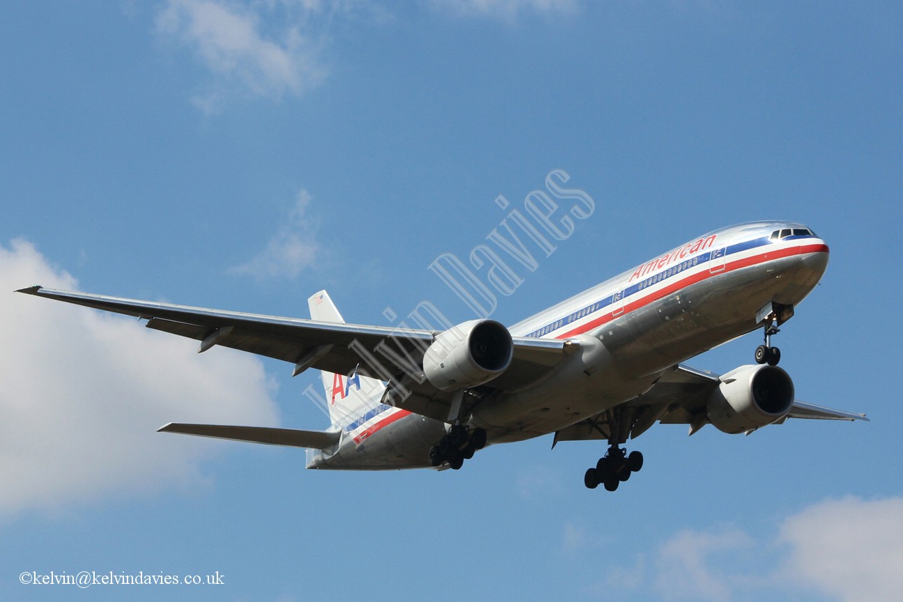 American Airlines B777 N784AN