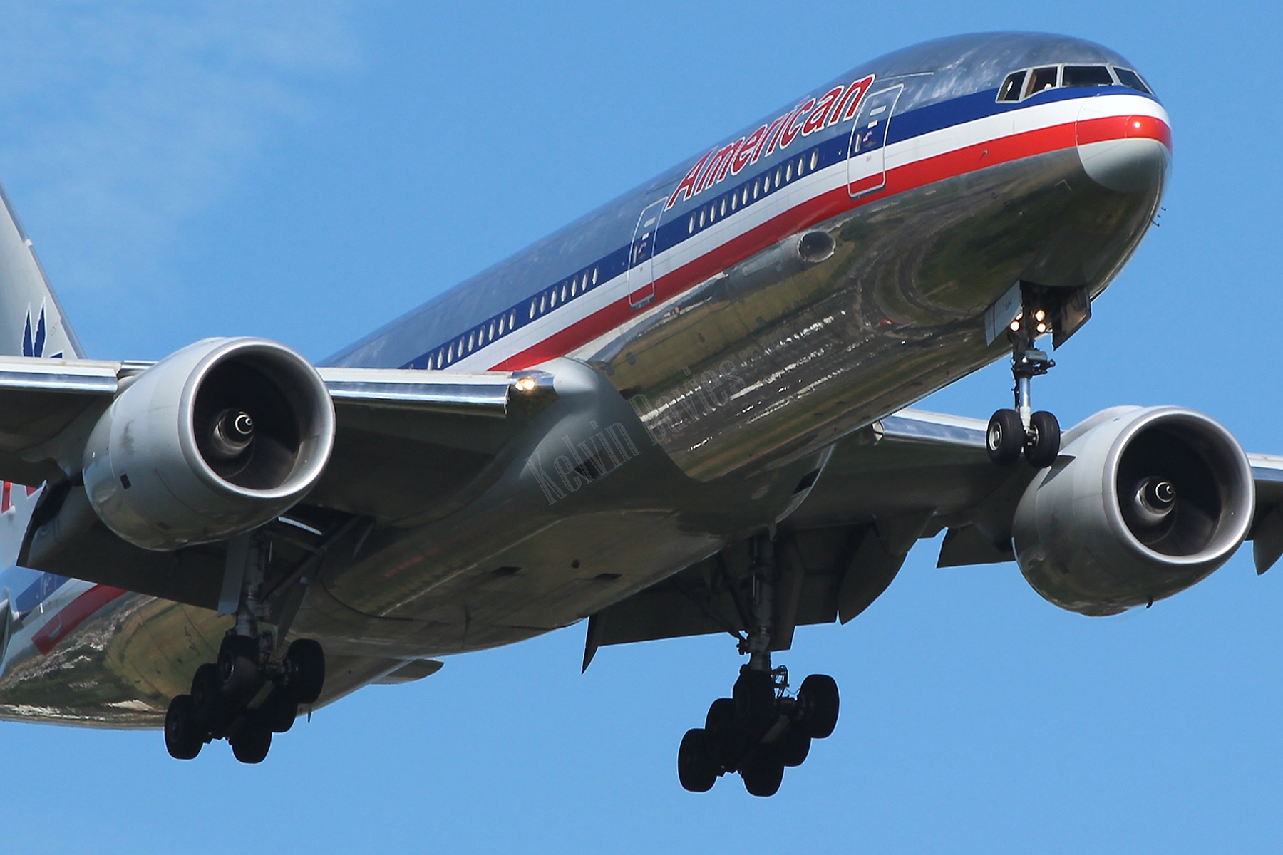 American Airlines 777 N799AN