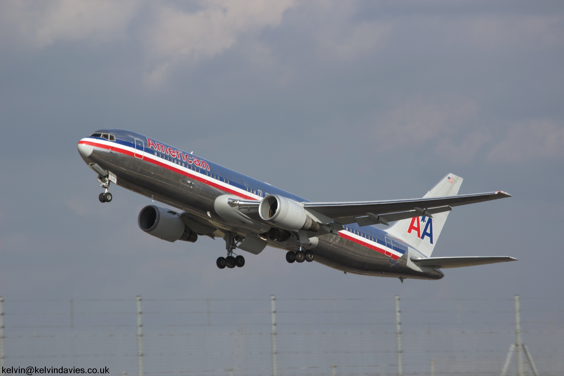 American Airlines 767 N355AA