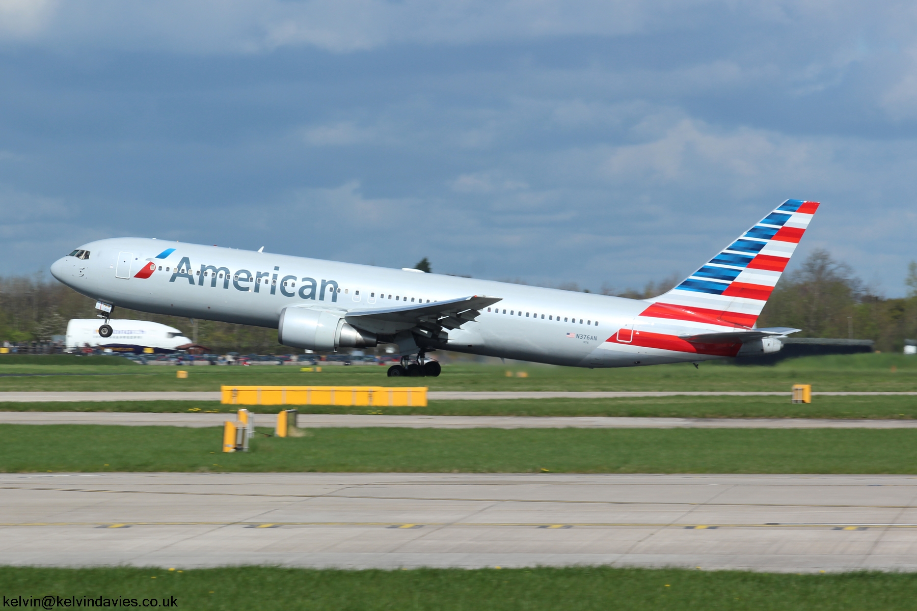 American Airlines 767 N376AN