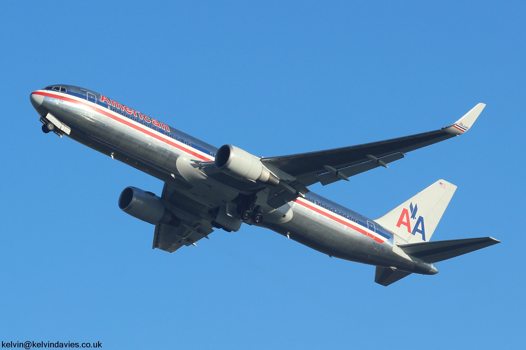 American Airlines 767 N377AN