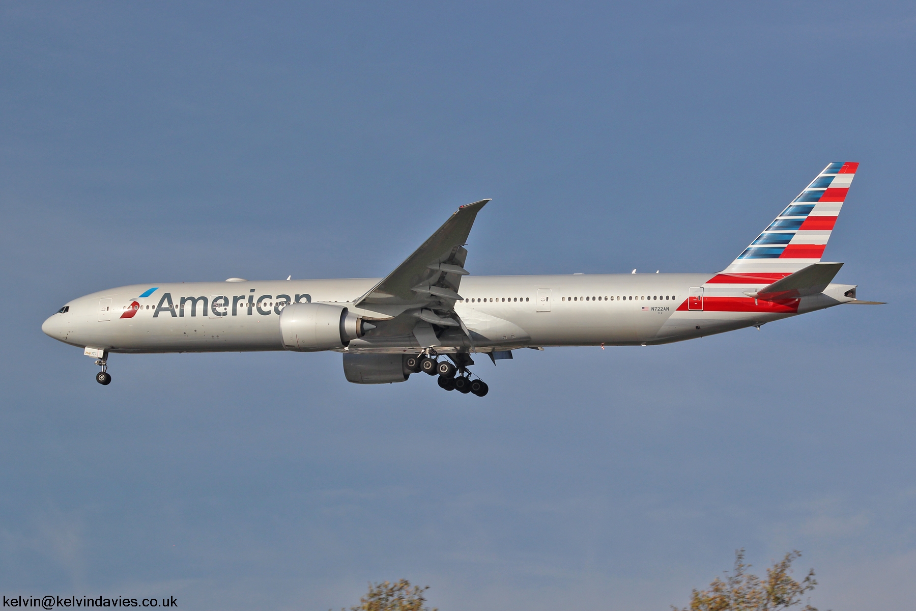 American Airlines 777 N722AN